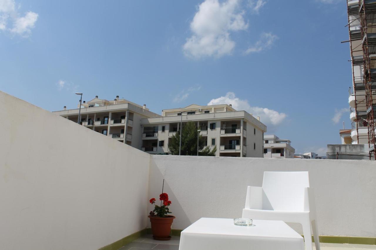 B&B Palazzo Manfredi Vieste, Fronte Mare Con Parcheggio Exterior photo
