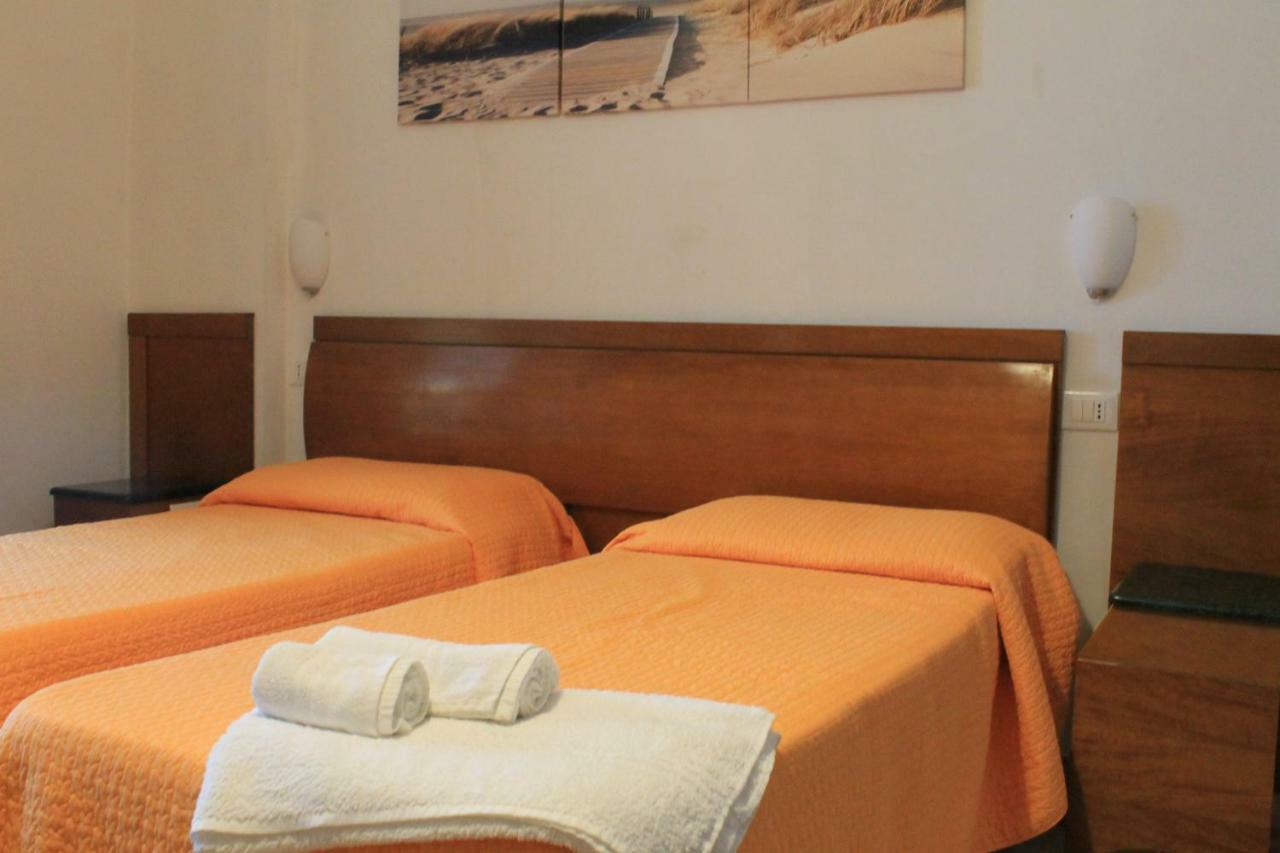 B&B Palazzo Manfredi Vieste, Fronte Mare Con Parcheggio Exterior photo